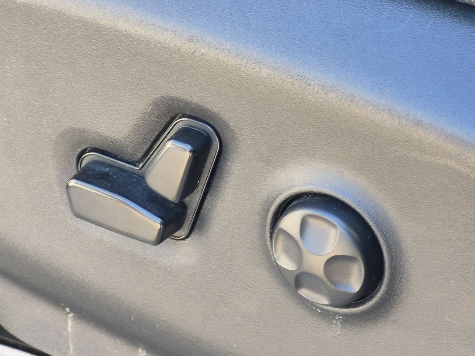 Used 2019 Chrysler Pacifica Touring-L FWD image 18