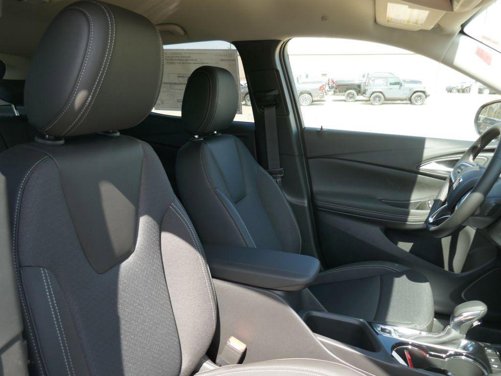 New 2026 Buick Encore GX Preferred image 9