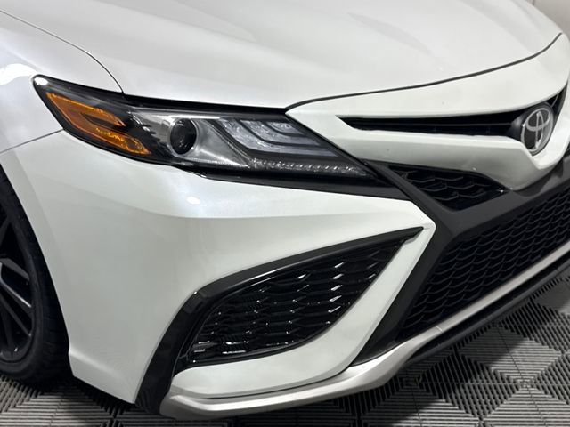 Used 2022 Toyota Camry XSE FWD image 14