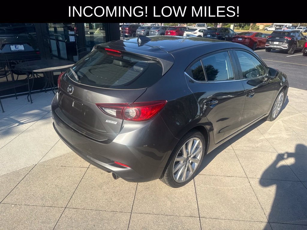 Used 2017 MAZDA MAZDA3 Grand Touring FWD image 3