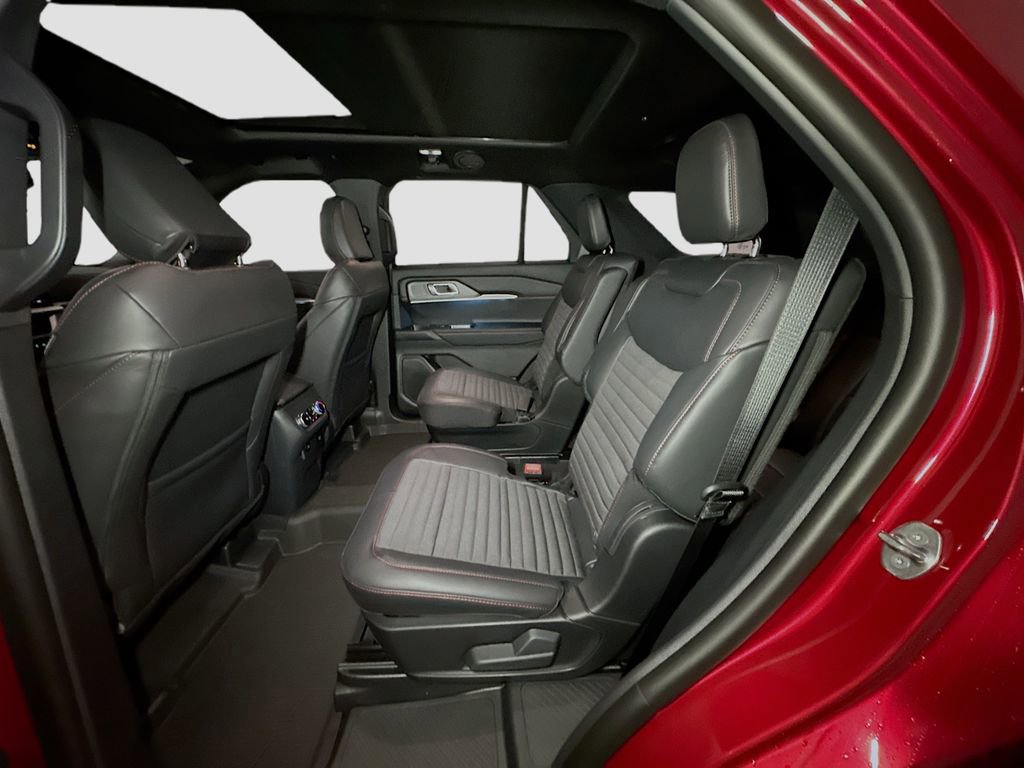 New 2026 Ford Explorer ST-Line w/ ST-Line Street Pack AWD/4WD image 27