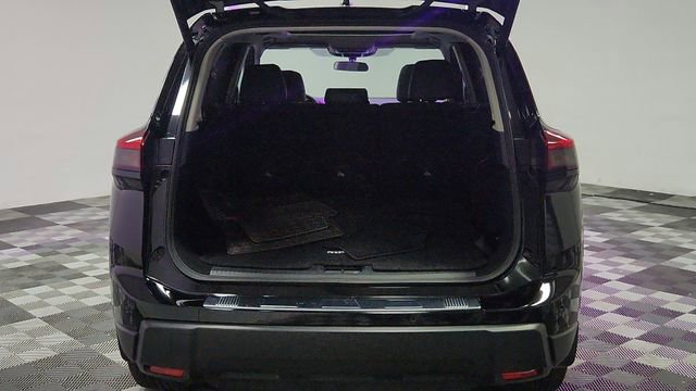 Used 2024 Nissan Rogue SV w/ SV Premium Package image 20