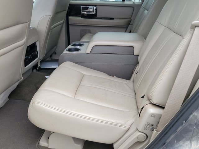 Used 2015 Lincoln Navigator 4WD image 8