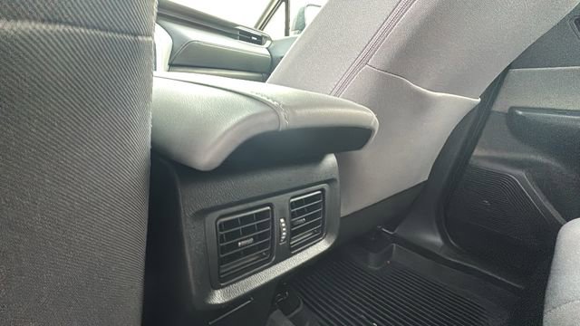 Used 2021 Toyota Venza LE image 25