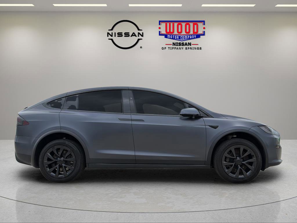 Used 2022 Tesla Model X Plaid image 2