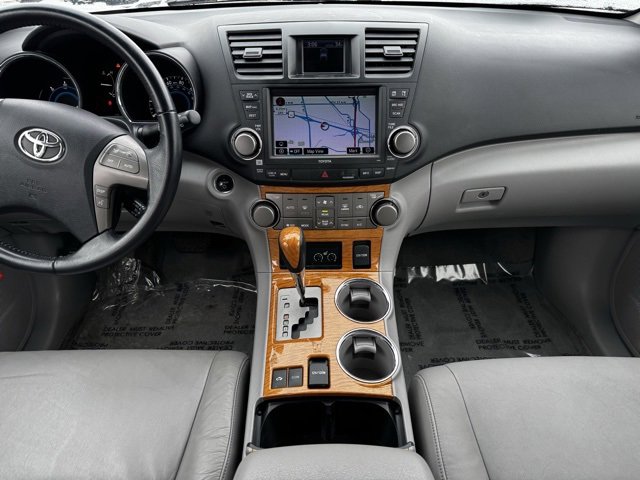 Used 2010 Toyota Highlander Limited image 2