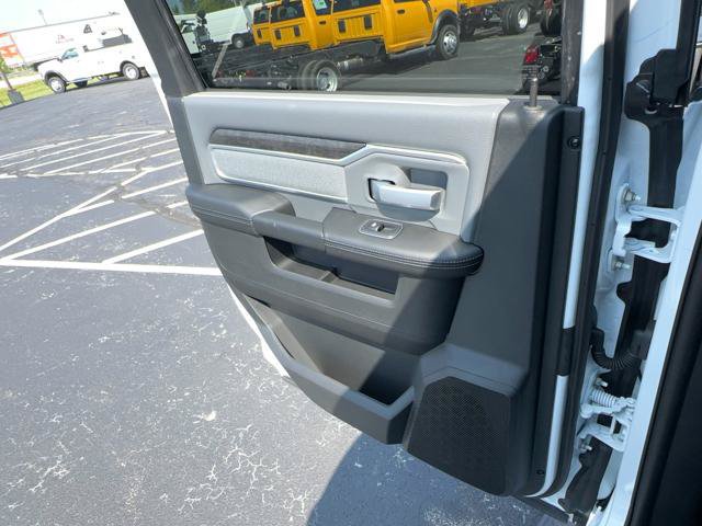 New 2023 RAM 4500 SLT w/ Quick Order Package 2YG SLT AWD/4WD image 15