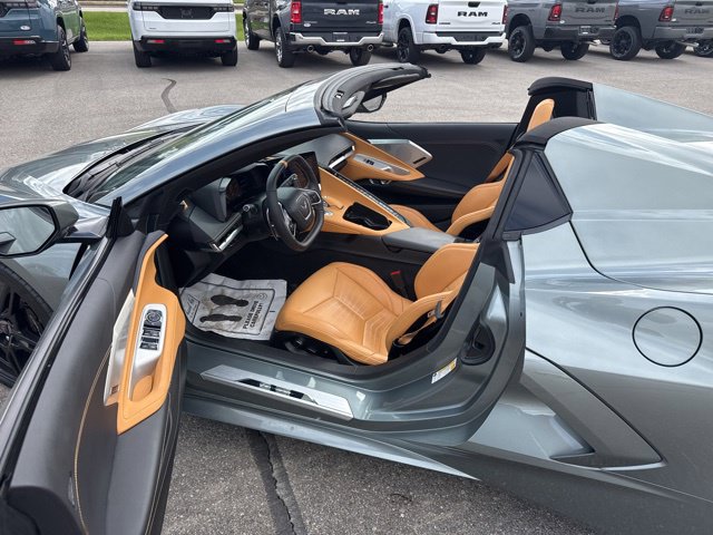 Used 2022 Chevrolet Corvette Stingray Preferred Conv w/ Z51 Performance Package RWD image 12
