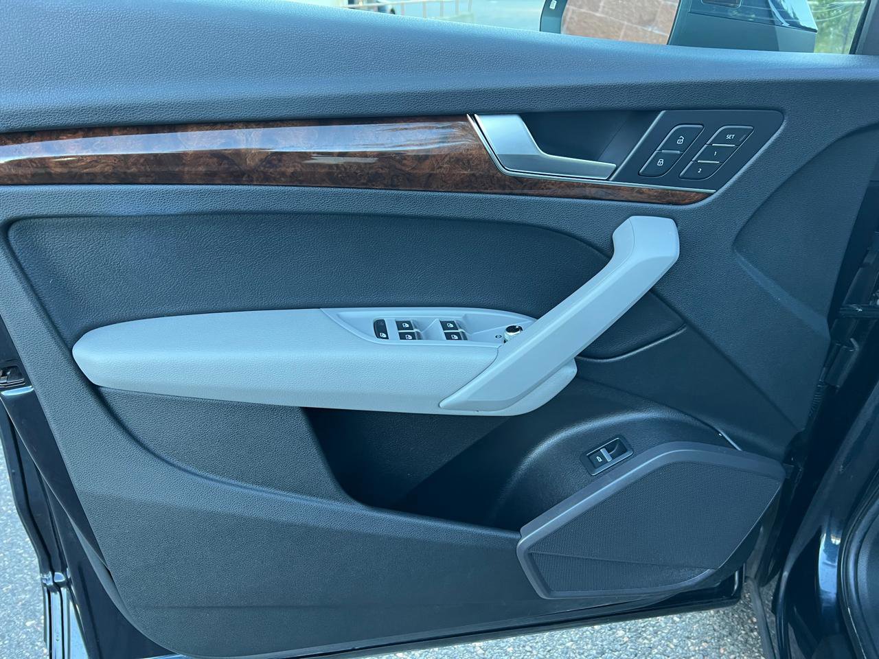 Used 2018 Audi Q5 2.0T Premium Plus w/ Premium Plus Package image 19