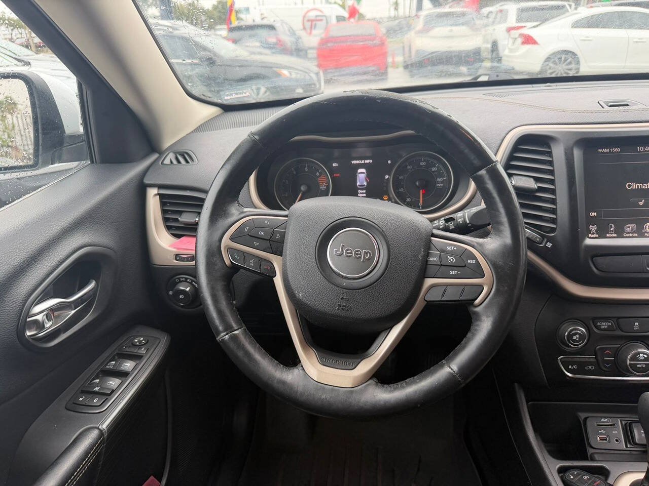 Used 2017 Jeep Cherokee Limited FWD image 9