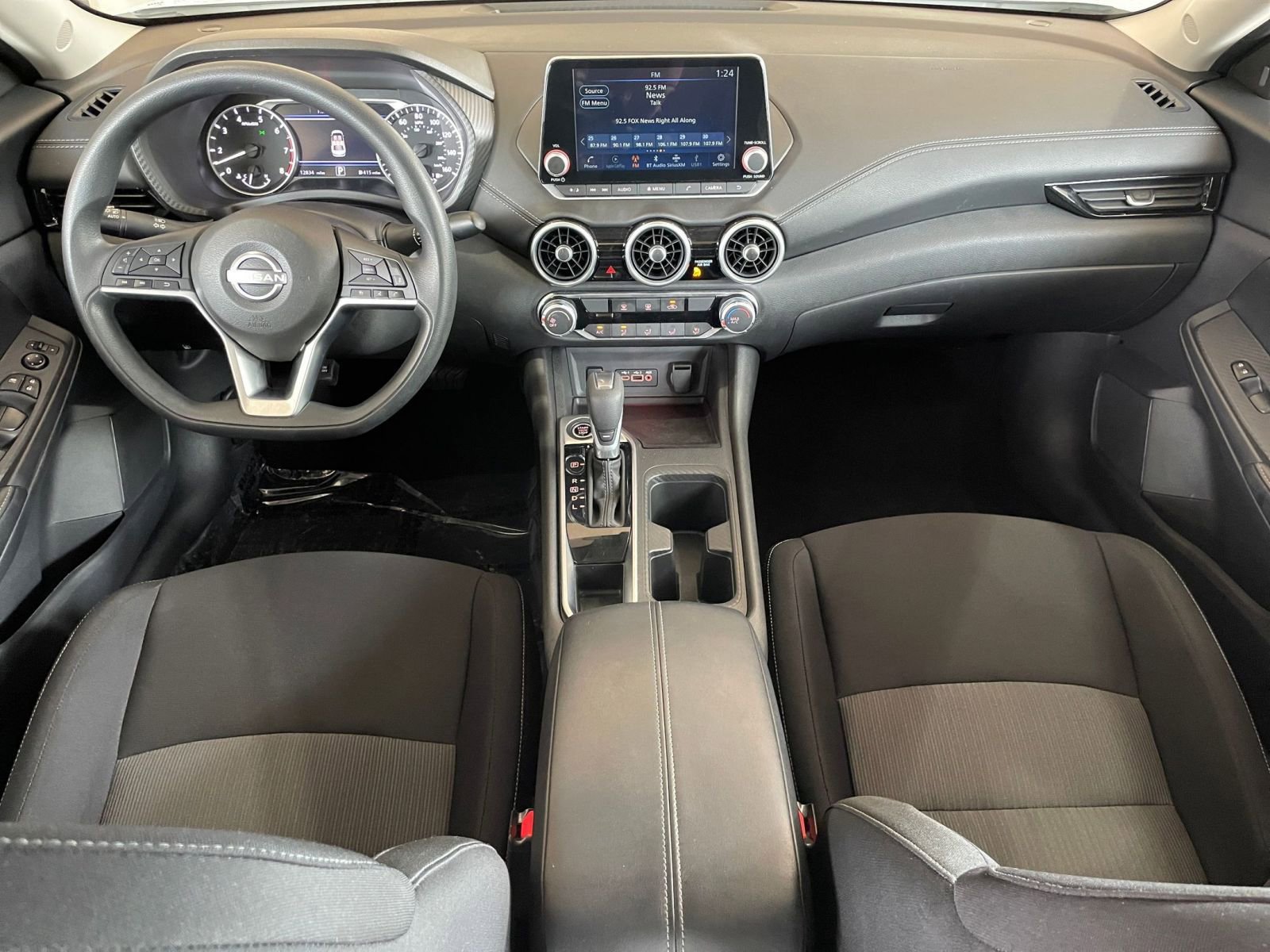 Used 2025 Nissan Sentra SV image 32