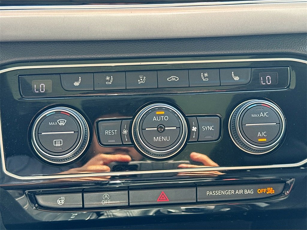 Used 2018 Volkswagen Atlas SEL Premium image 17