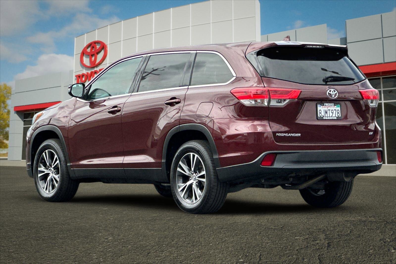 Certified 2019 Toyota Highlander Plus FWD image 5