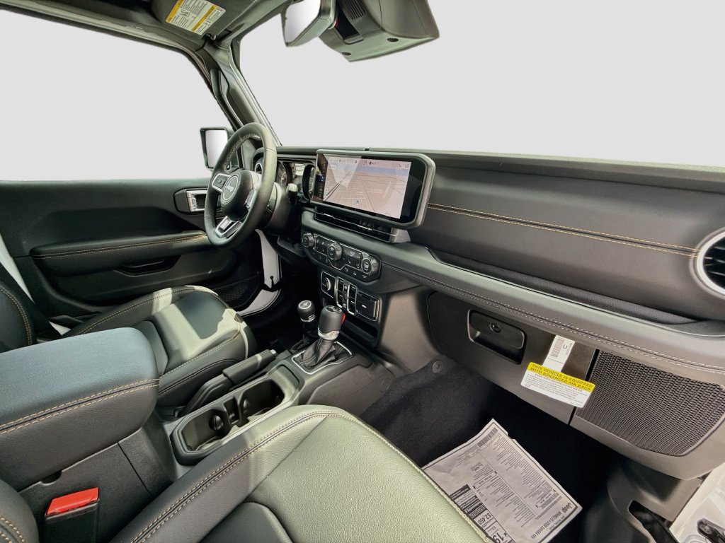 New 2027 Jeep Wrangler Unlimited Sahara AWD/4WD image 32