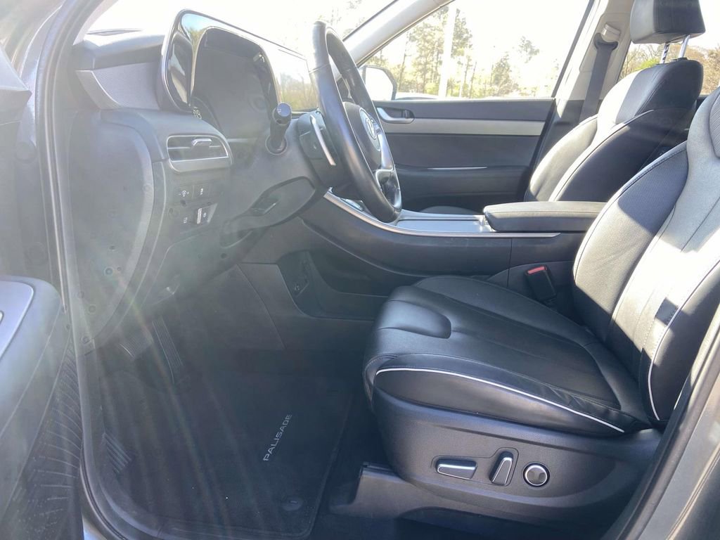 Used 2023 Hyundai Palisade SEL FWD image 12