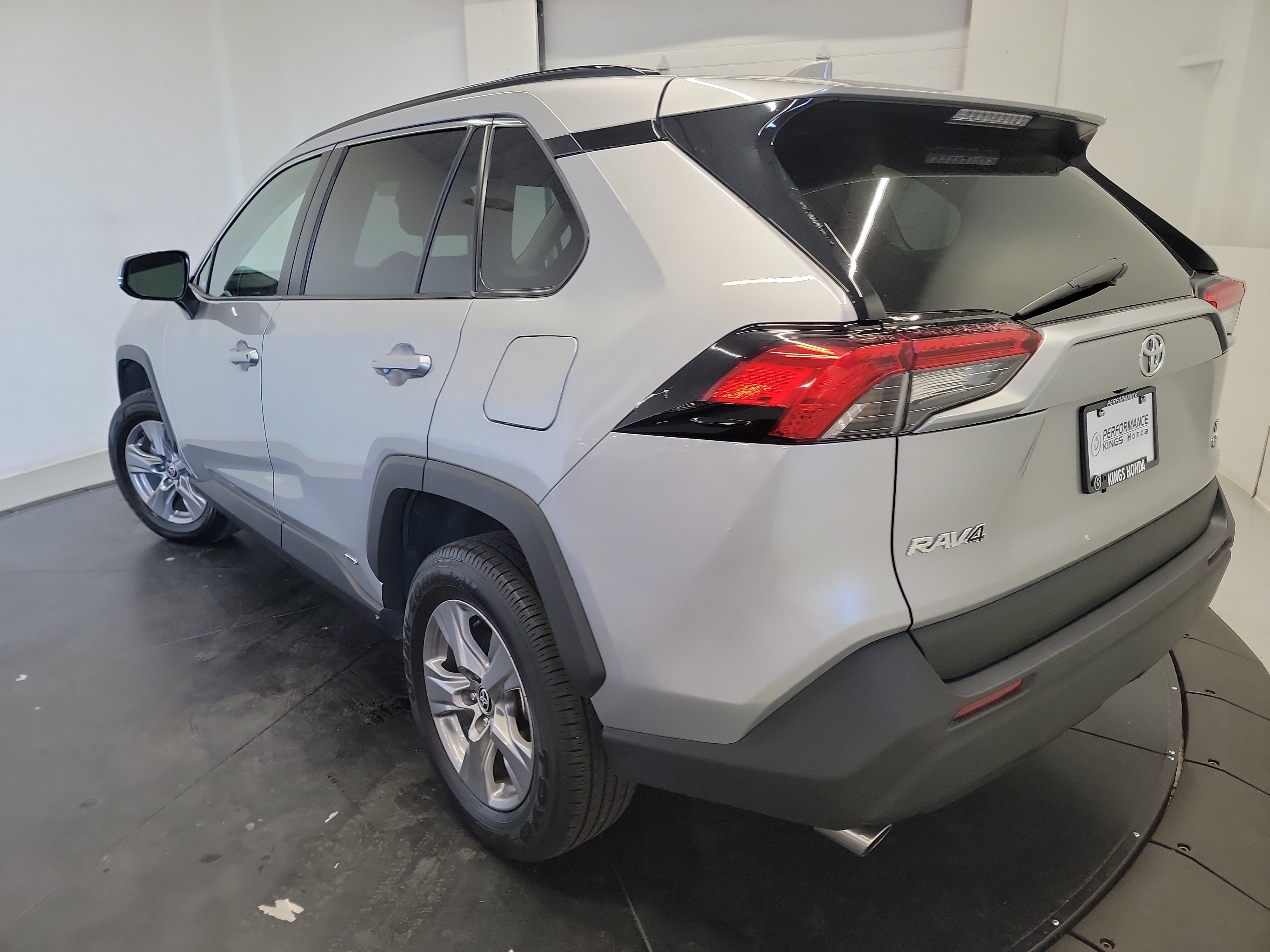 Used 2025 Toyota RAV4 LE AWD/4WD image 6