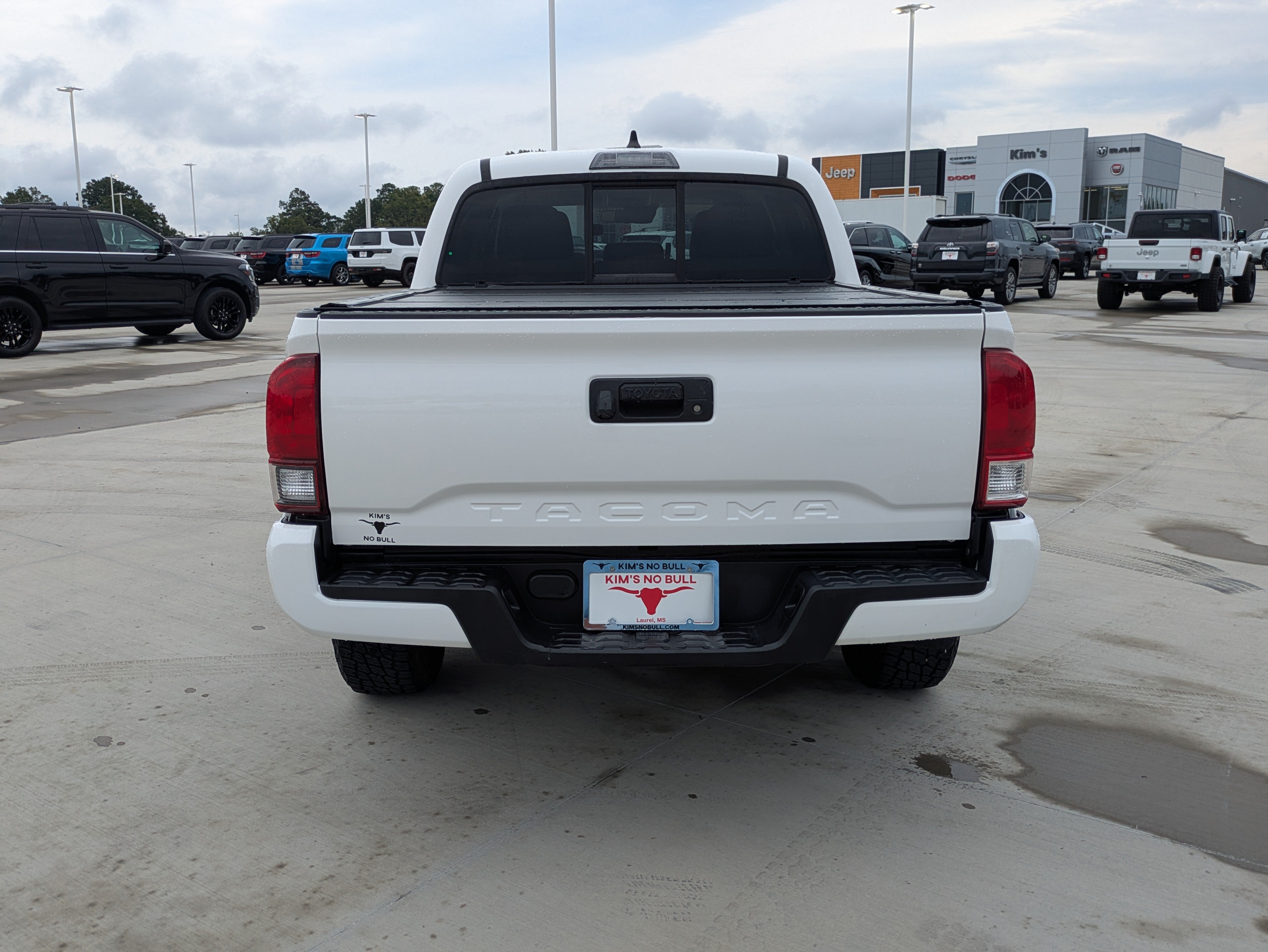 Certified 2022 Toyota Tacoma SR w/ SR Convenience Package RWD image 4