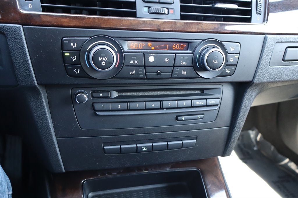 Used 2011 BMW 335i Sedan RWD image 25