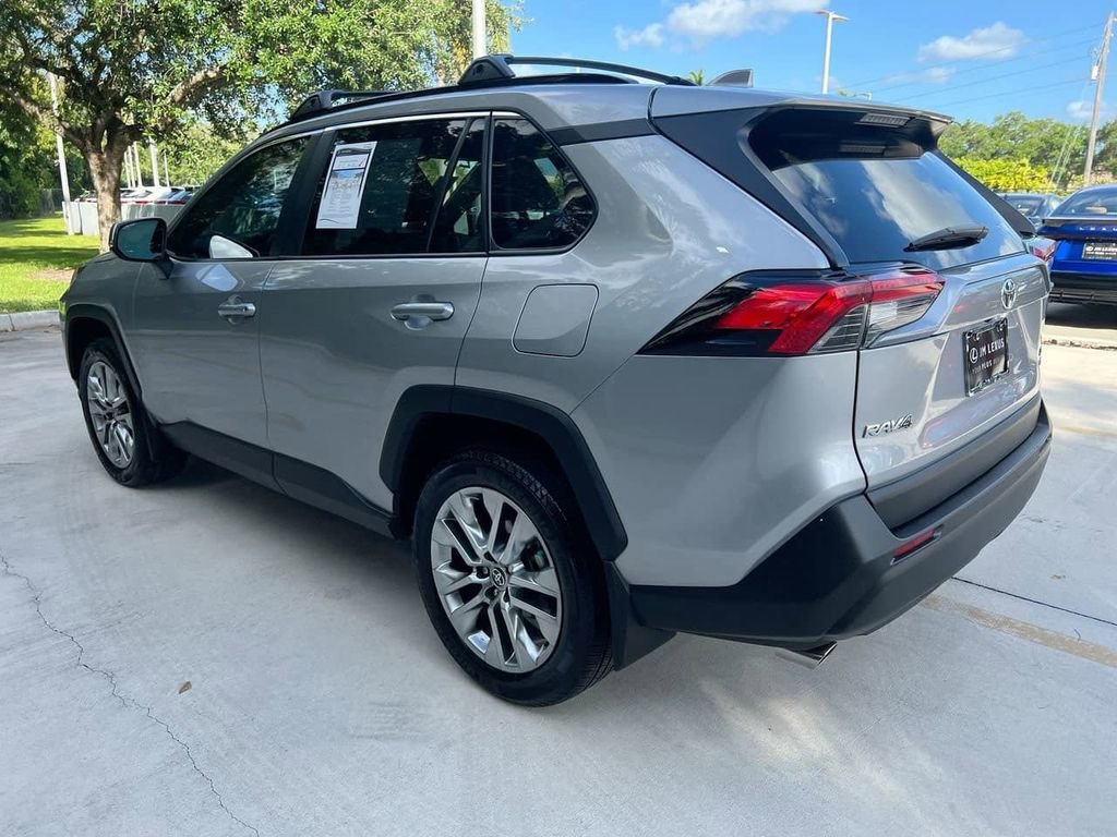 Used 2025 Toyota RAV4 XLE Premium AWD/4WD image 5