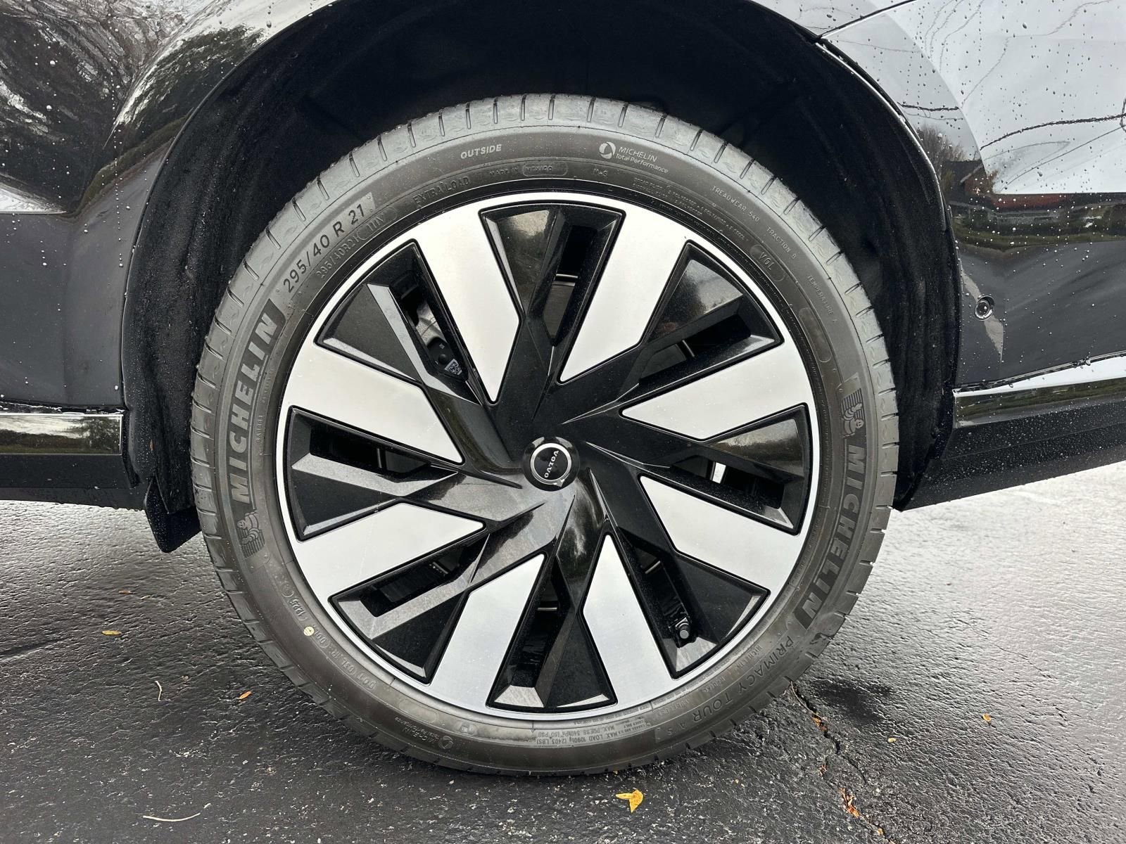 New 2025 Volvo EX90 Plus w/ Protection Package Premier AWD/4WD image 10
