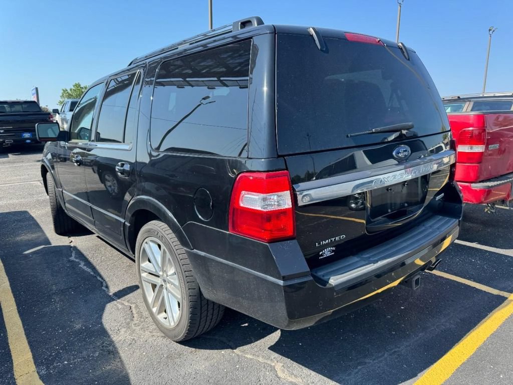 Used 2017 Ford Expedition Limited w/ Equipment Group 301A AWD/4WD image 8