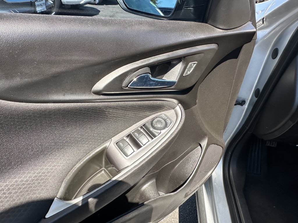 Used 2018 Chevrolet Malibu LS FWD image 21