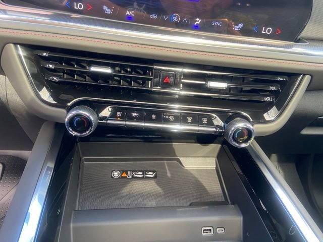 New 2026 Chevrolet Tahoe RST w/ RST Capability Package AWD/4WD image 32