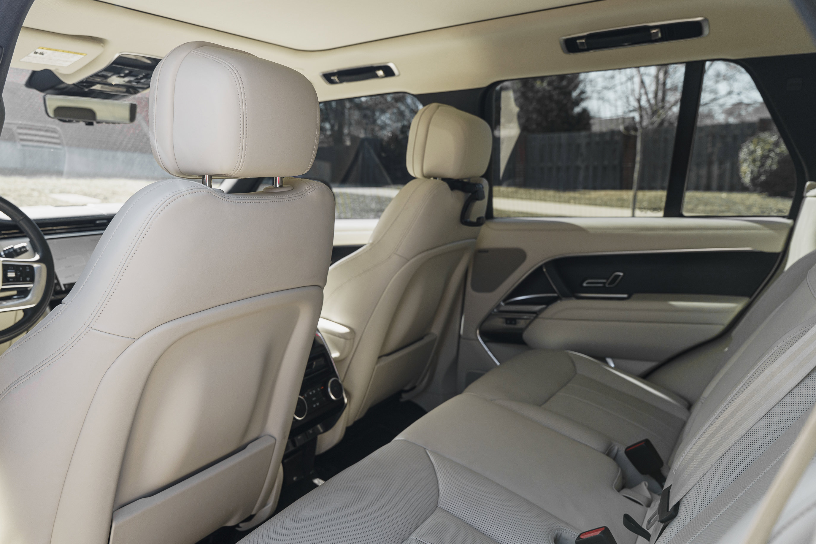 Used 2023 Land Rover Range Rover SE image 25