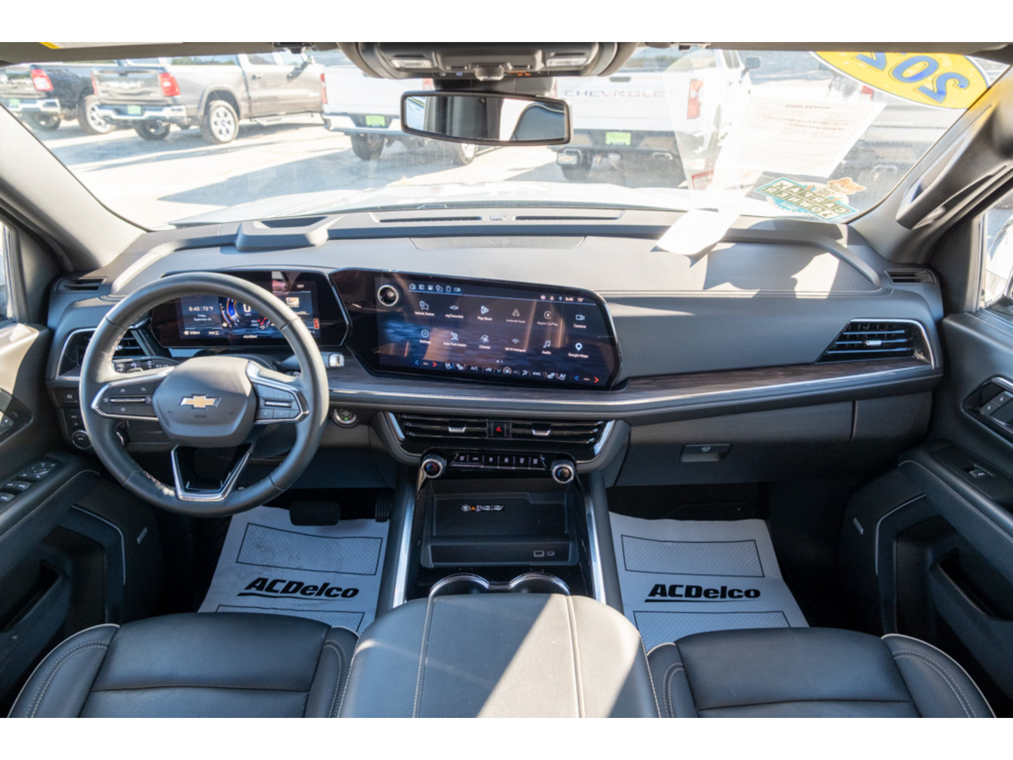 Used 2025 Chevrolet Tahoe Premier AWD/4WD image 31