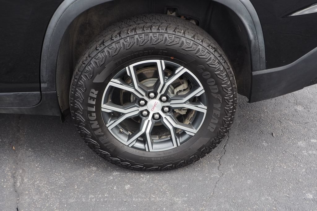 Used 2024 GMC Acadia AT4 w/ Luxury Package AWD/4WD image 9