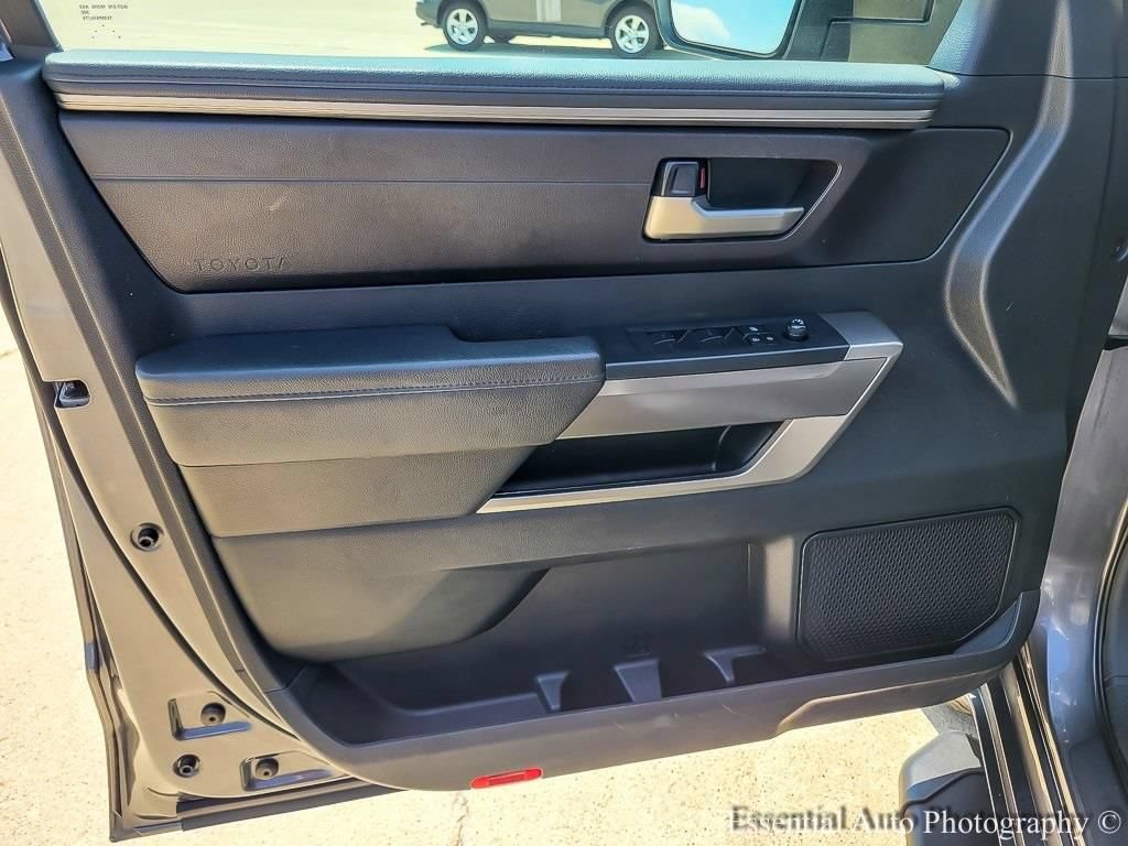 Used 2022 Toyota Tundra SR5 AWD/4WD image 16