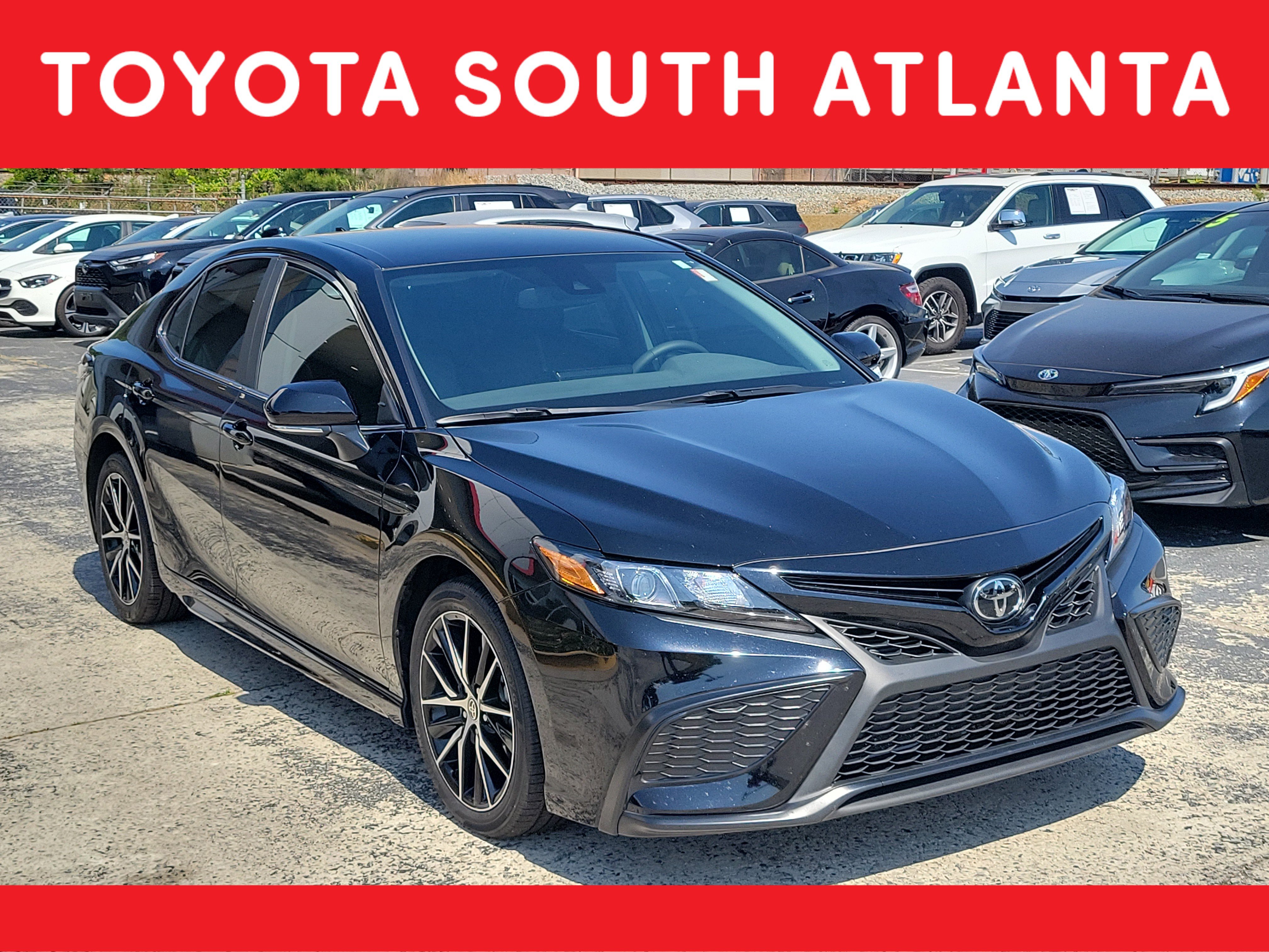 Used 2024 Toyota Camry SE w/ Convenience Package