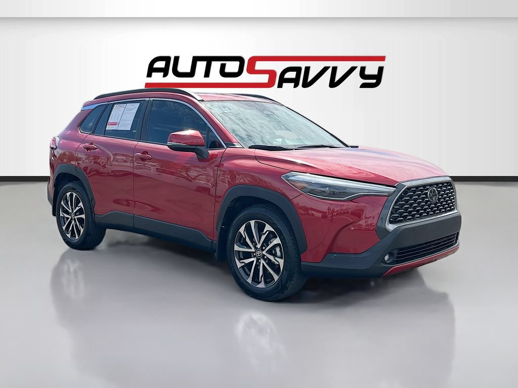 Used 2024 Toyota Corolla Cross XLE w/ Convenience Package FWD image 1
