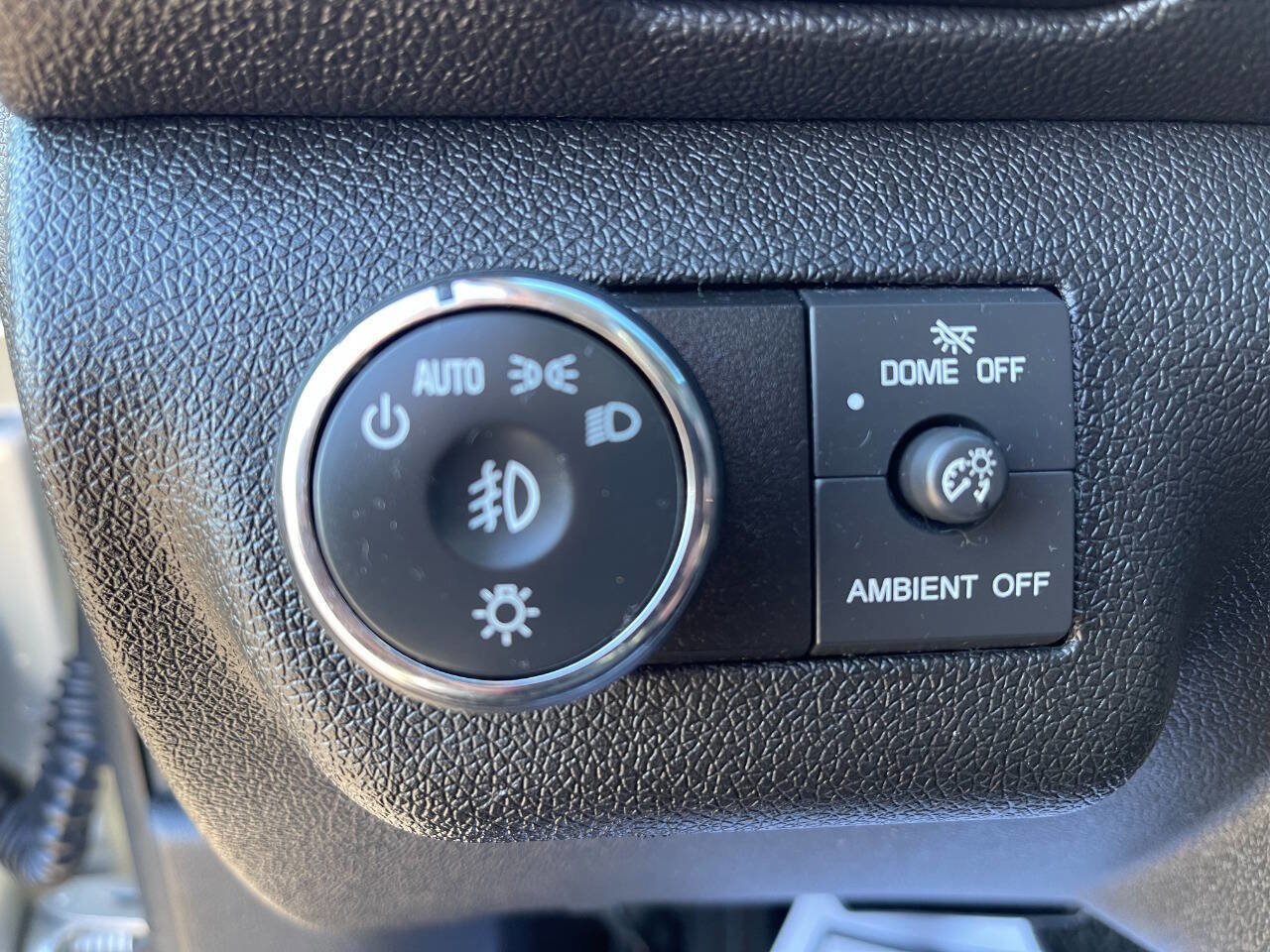 Used 2015 Chevrolet Traverse LT image 18