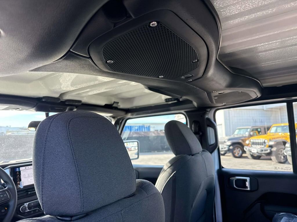 New 2026 Jeep Gladiator Sport AWD/4WD image 11