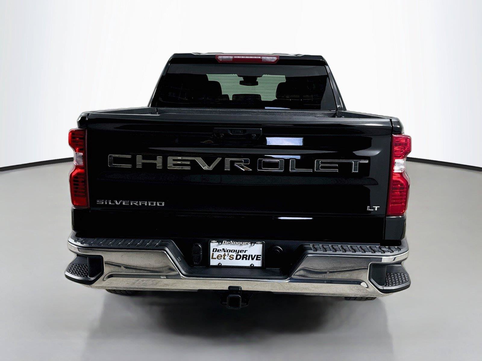 Used 2023 Chevrolet Silverado 1500 LT AWD/4WD image 11
