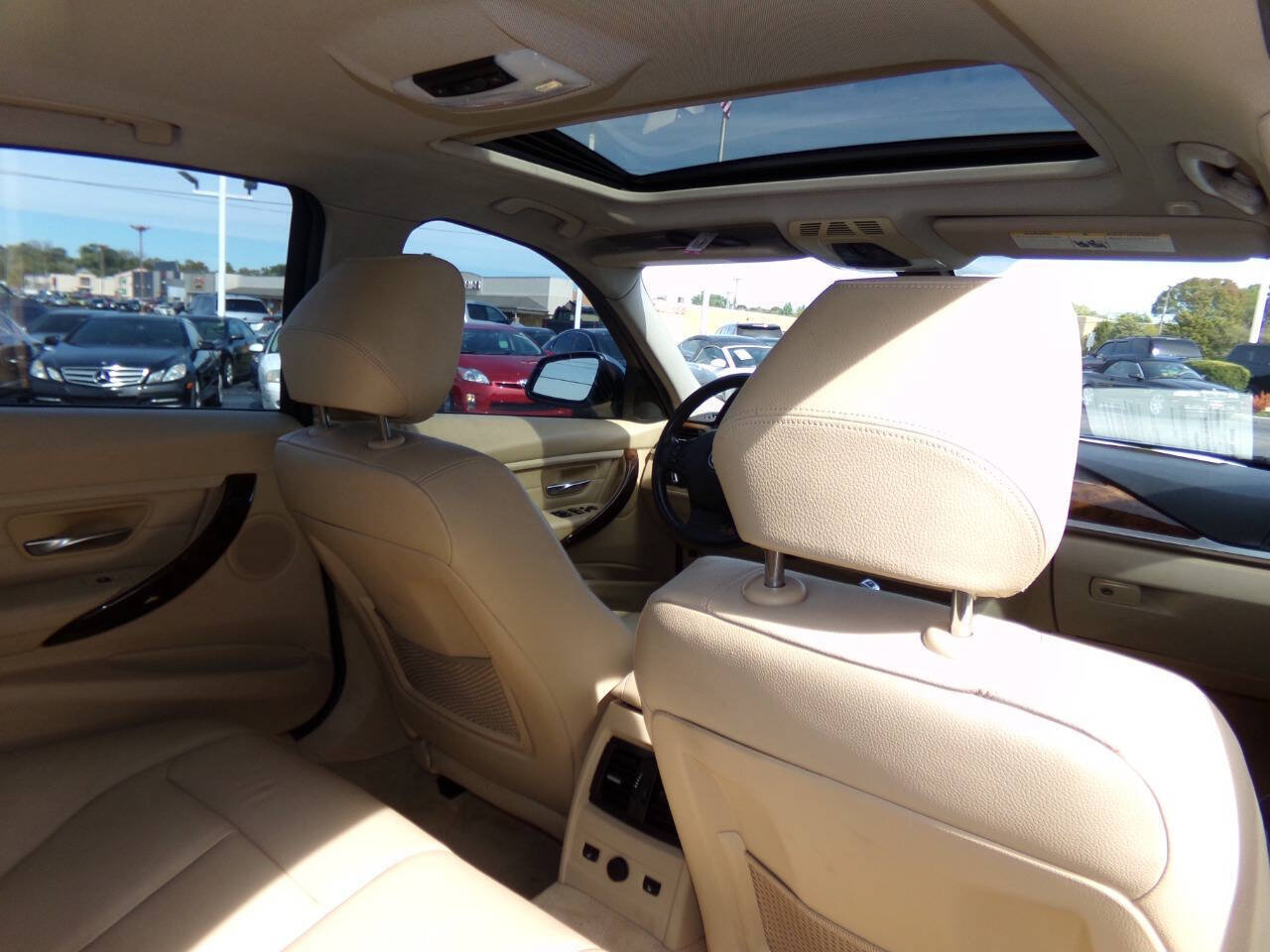 Used 2013 BMW 328i xDrive Sedan AWD/4WD image 23