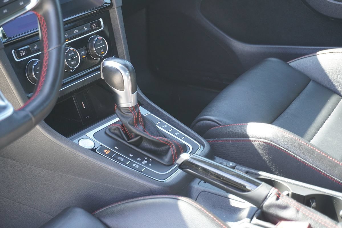Used 2019 Volkswagen GTI SE FWD image 29