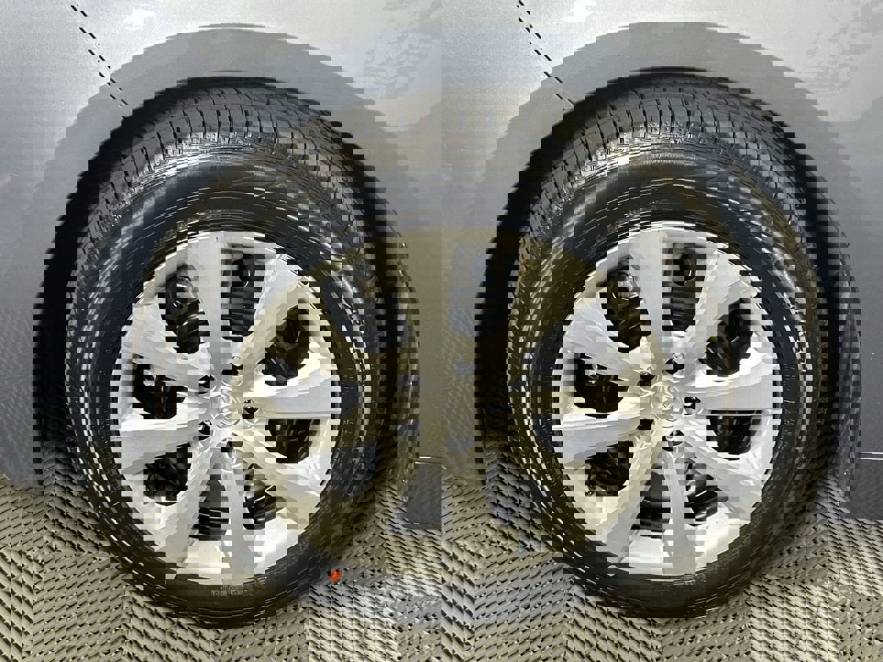 Used 2024 Toyota Corolla LE image 9