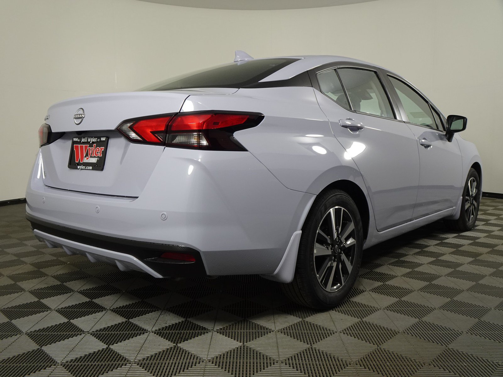 New 2025 Nissan Versa SV w/ Trunk Package FWD image 3