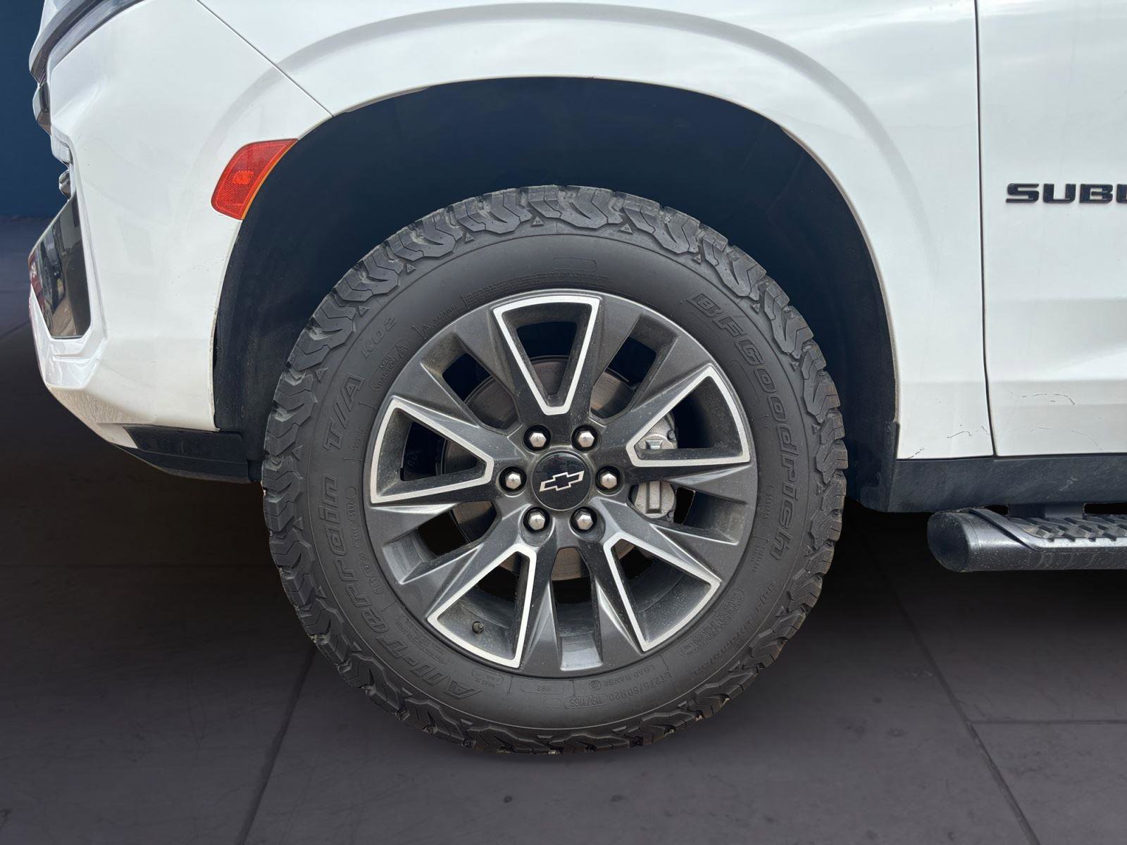 Used 2023 Chevrolet Suburban Z71 w/ Z71 Off-Road Package image 14