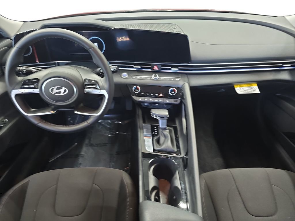 Certified 2024 Hyundai Elantra SEL w/ Convenience Package FWD image 36