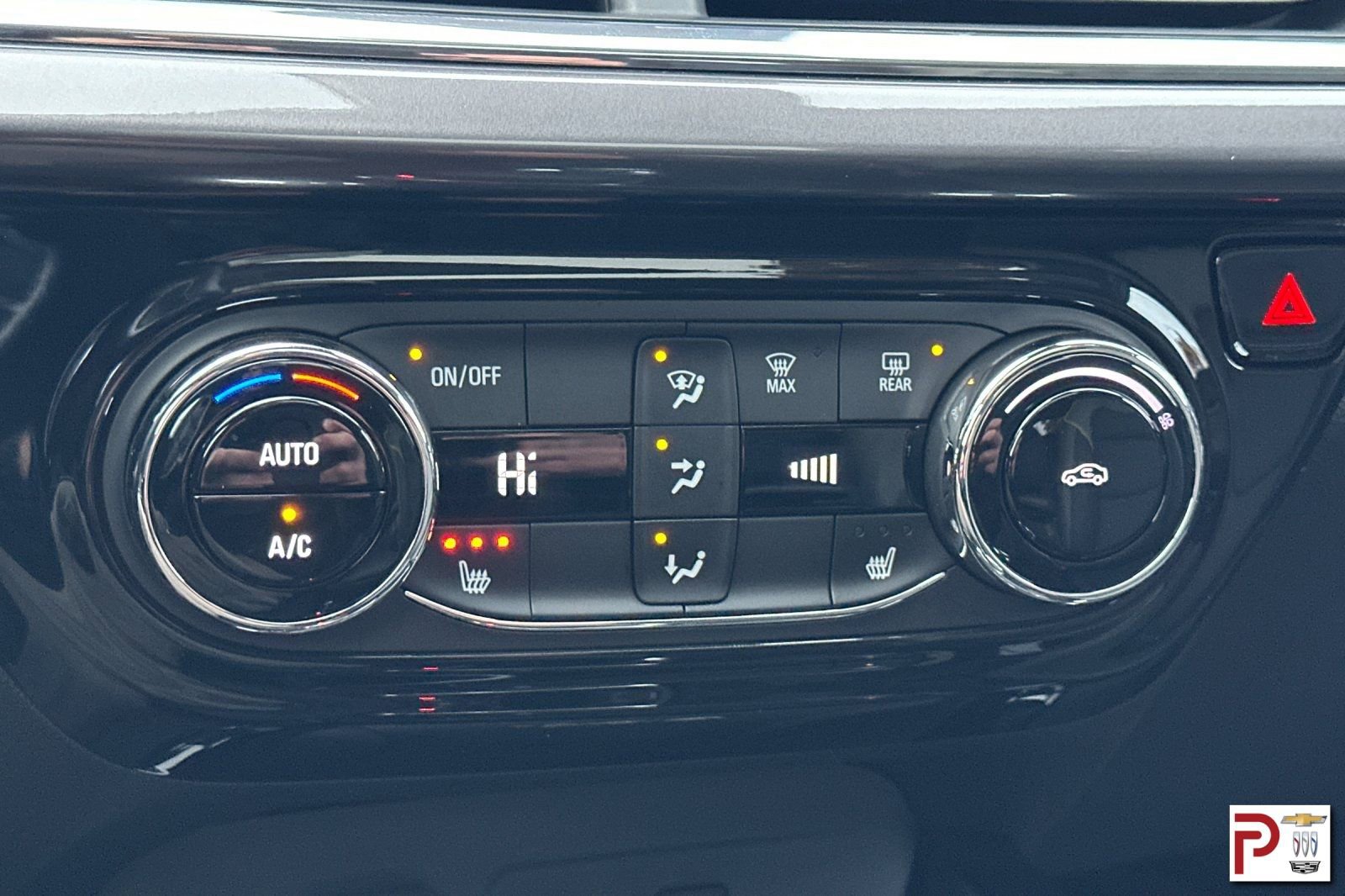 Certified 2025 Chevrolet Trax ACTIV w/ Sunroof Package image 24