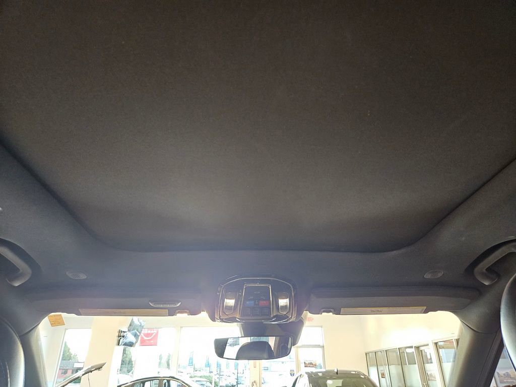 Used 2022 Jeep Grand Cherokee Overland image 24