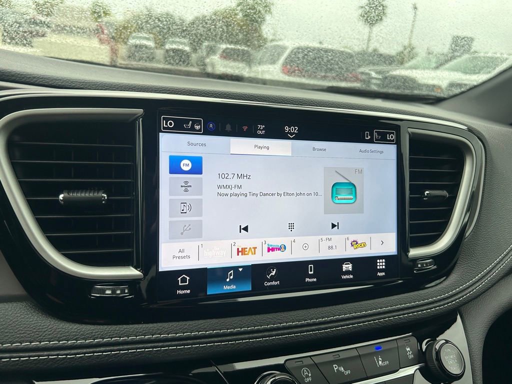 New 2026 Chrysler Pacifica Select image 47