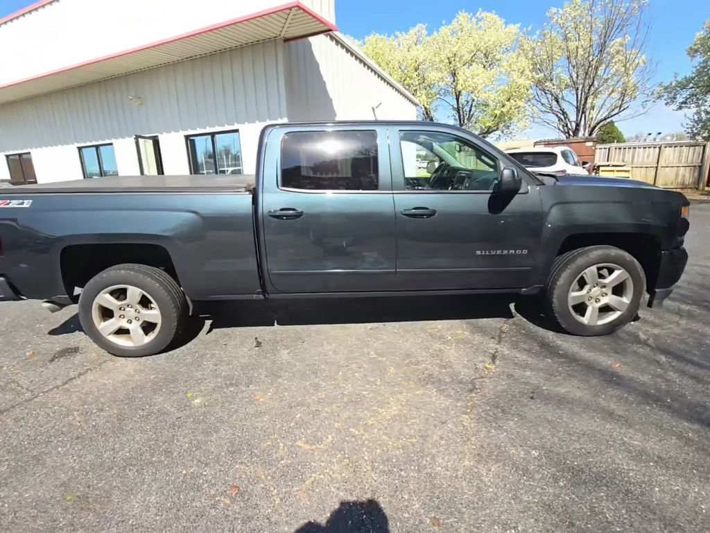 Used 2017 Chevrolet Silverado 1500 LT w/ LPO, Street Package image 5