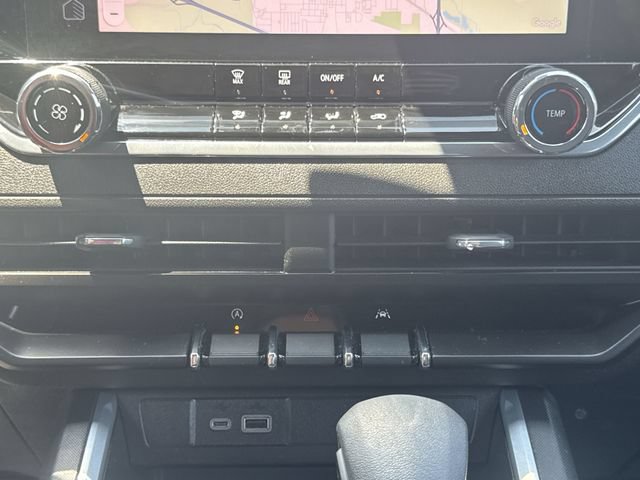 Used 2024 Chevrolet Colorado Trail Boss w/ Advanced Trailering Package AWD/4WD image 19