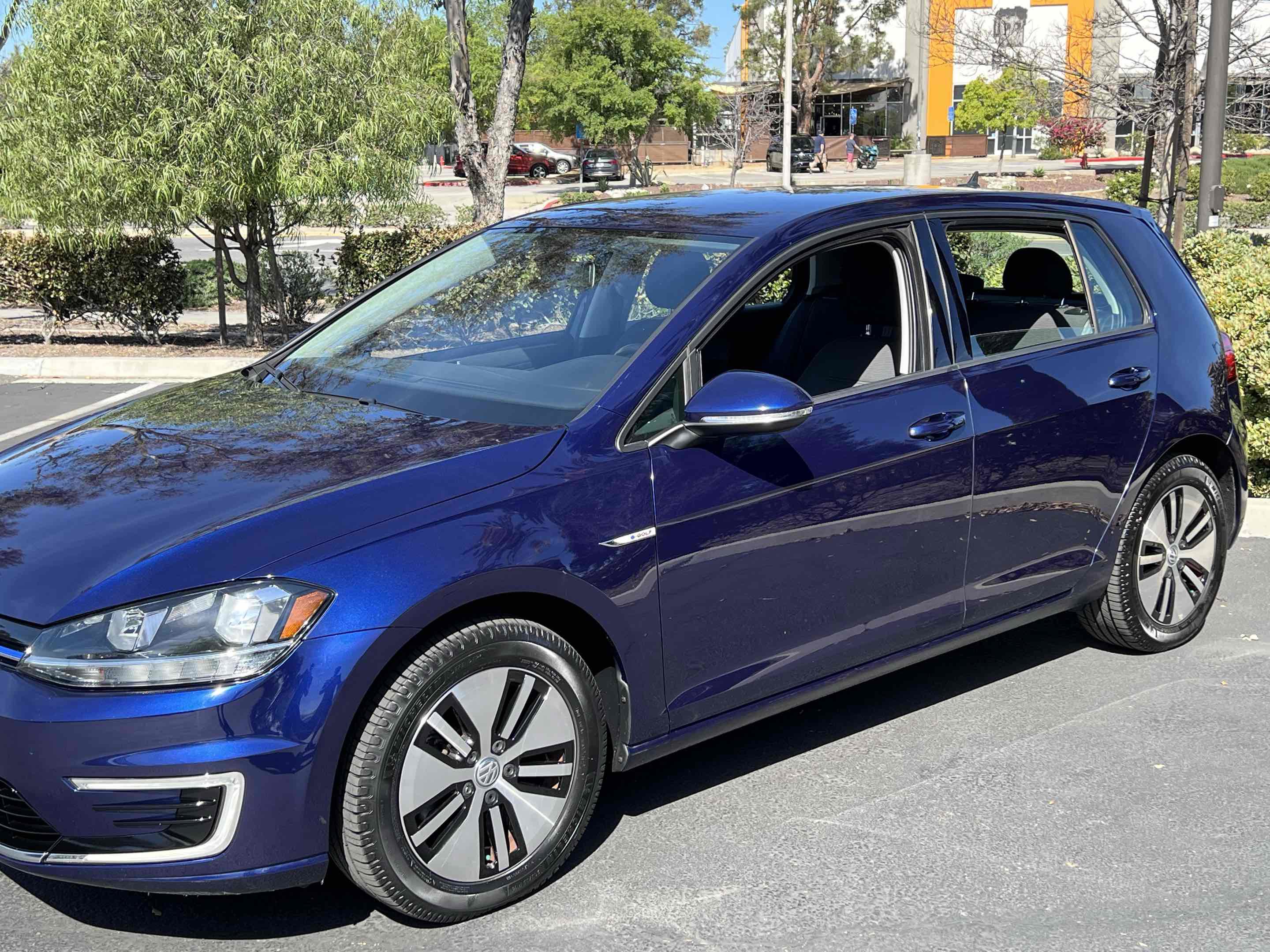 Used 2019 Volkswagen e-Golf SE w/ Driver Assistance Package image 45