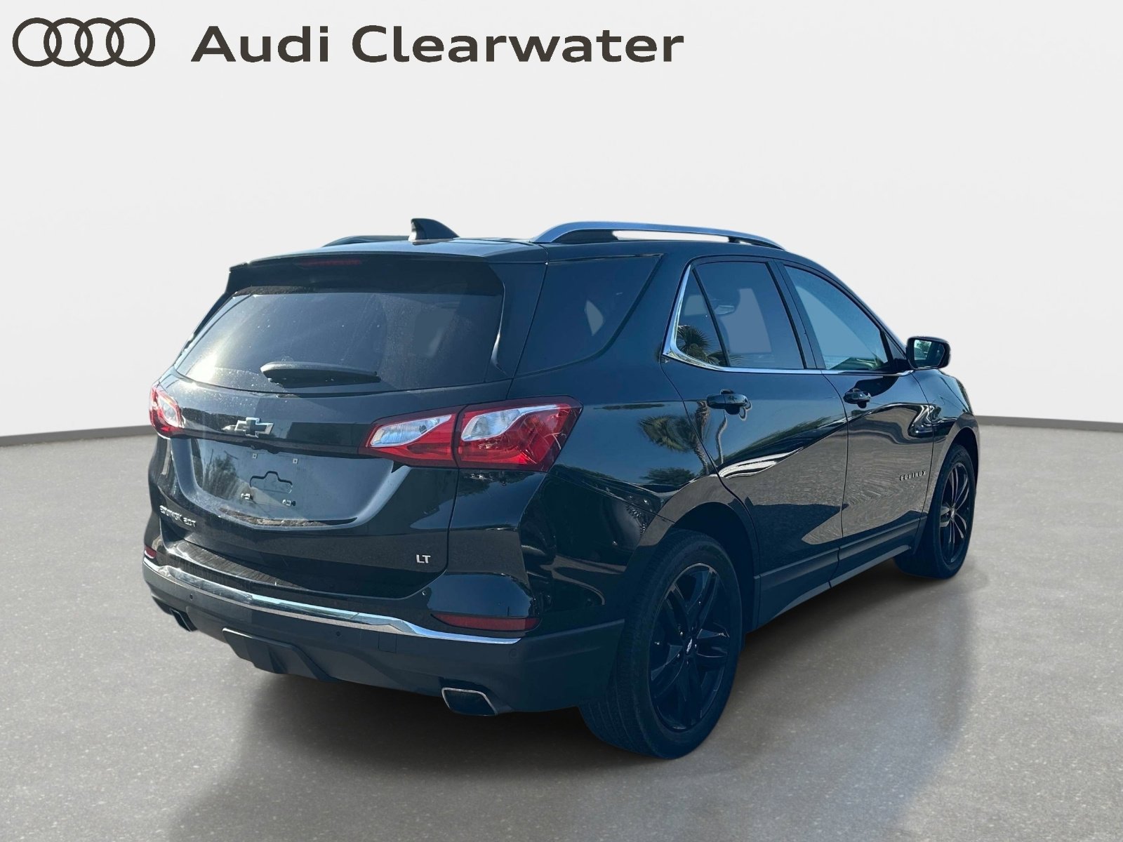 Used 2020 Chevrolet Equinox LT w/ Midnight Edition image 4