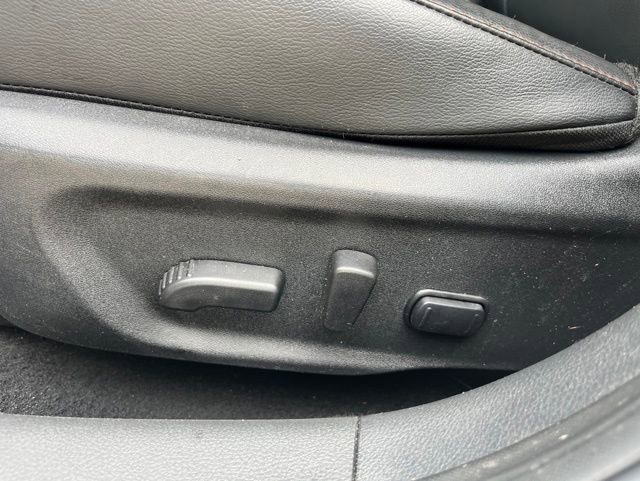 Used 2025 Nissan Sentra SR w/ SR Premium Package FWD image 9